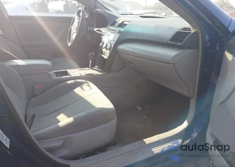 2009 Toyota Camry Le z USA, uszkodzony, nr VIN 4T1BE46K19U400919